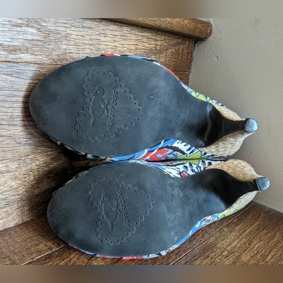 Multi coloured Rocket Dog heeled shoes. Size 7. Worn once. - Picture 12 of 13